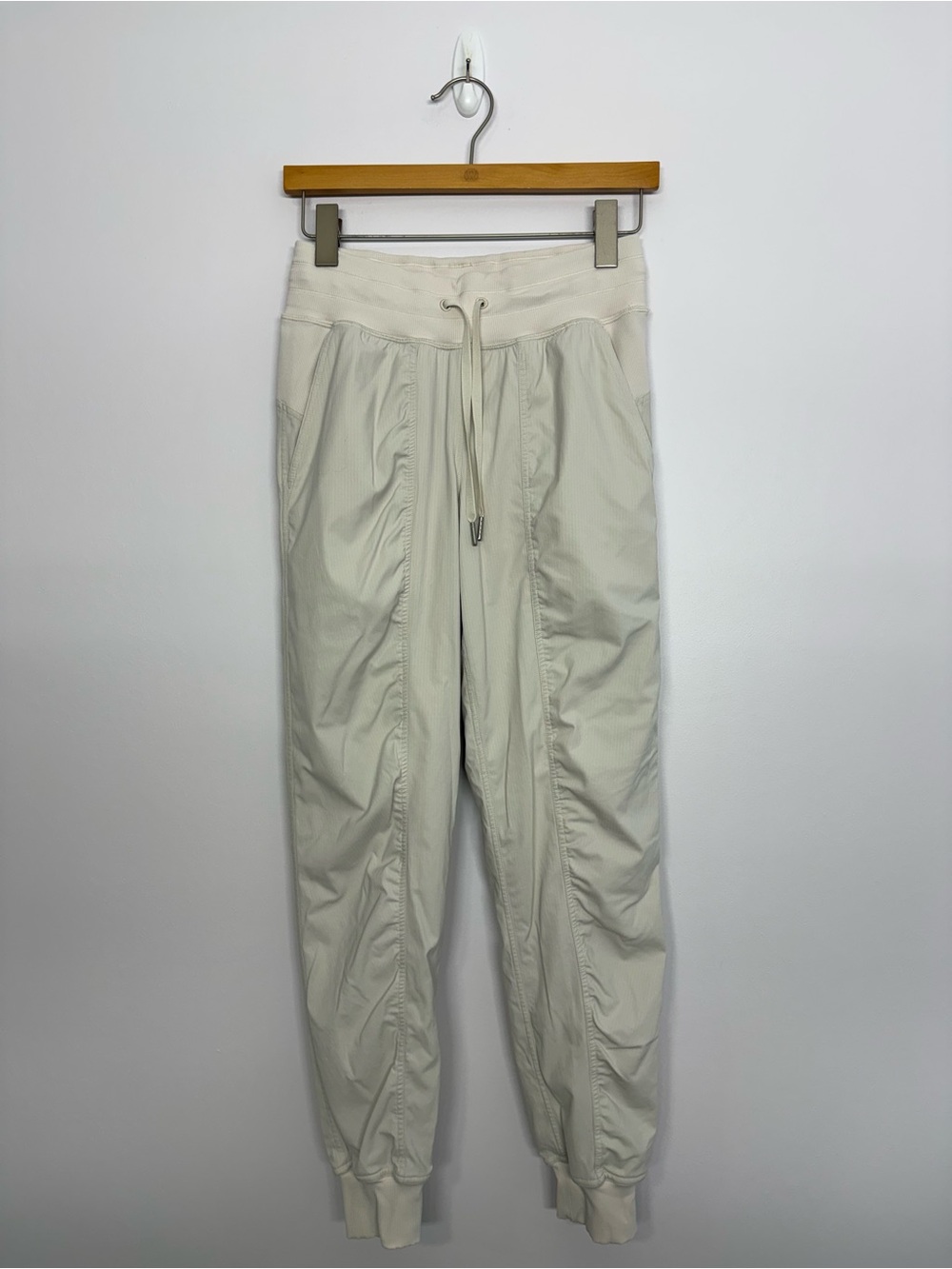 Lululemon Dance Studio Mid-Rise Jogger 28.5” White Opal Sz 4